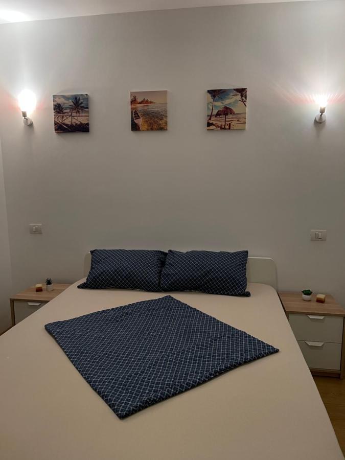 Gold Luxury Apartment Close To Presidential Palace Bucarest Esterno foto