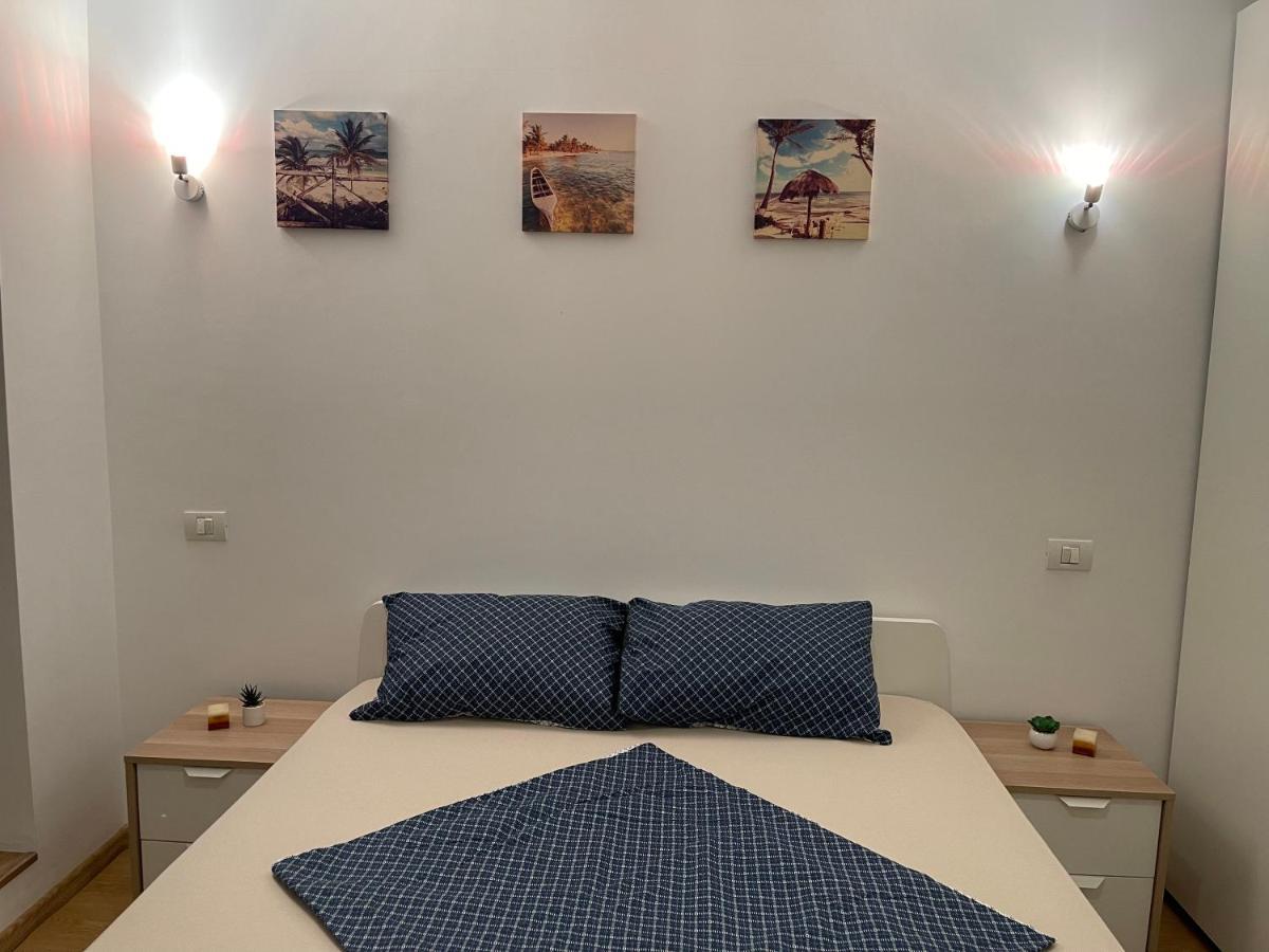Gold Luxury Apartment Close To Presidential Palace Bucarest Esterno foto