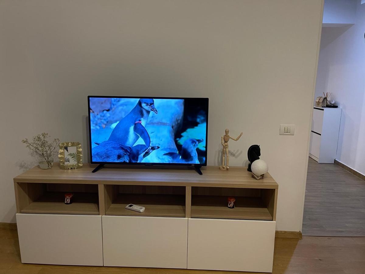 Gold Luxury Apartment Close To Presidential Palace Bucarest Esterno foto