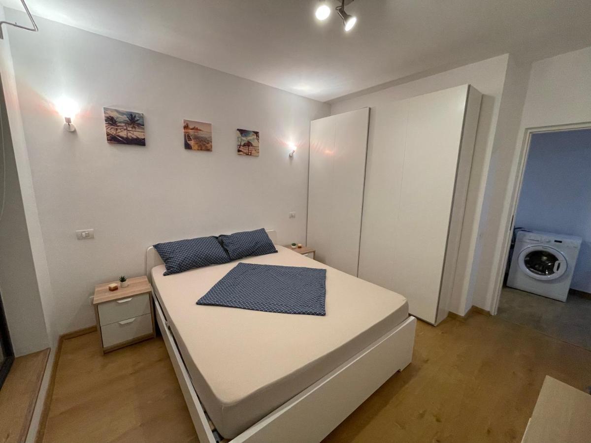 Gold Luxury Apartment Close To Presidential Palace Bucarest Esterno foto